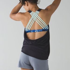 Lululemon Wild Tank in naval blue/windy blooms